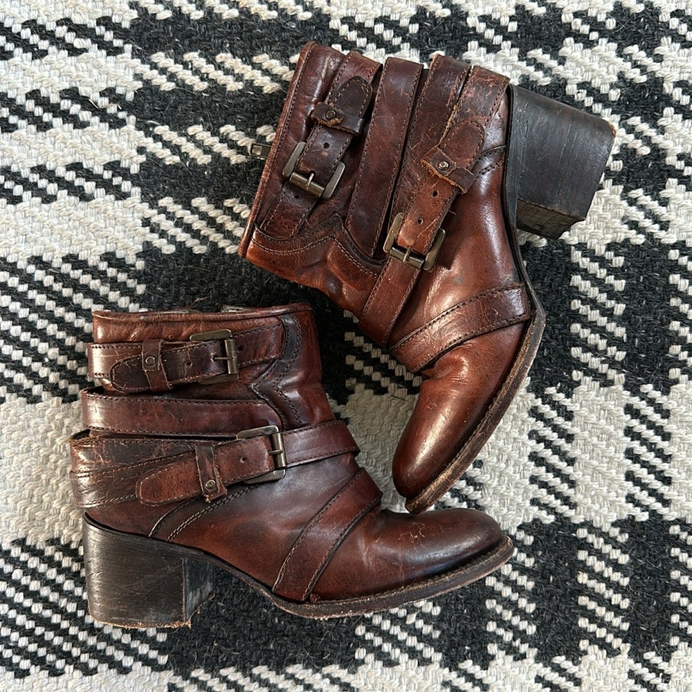 Freebird by Steven Distress brown buckle boots
